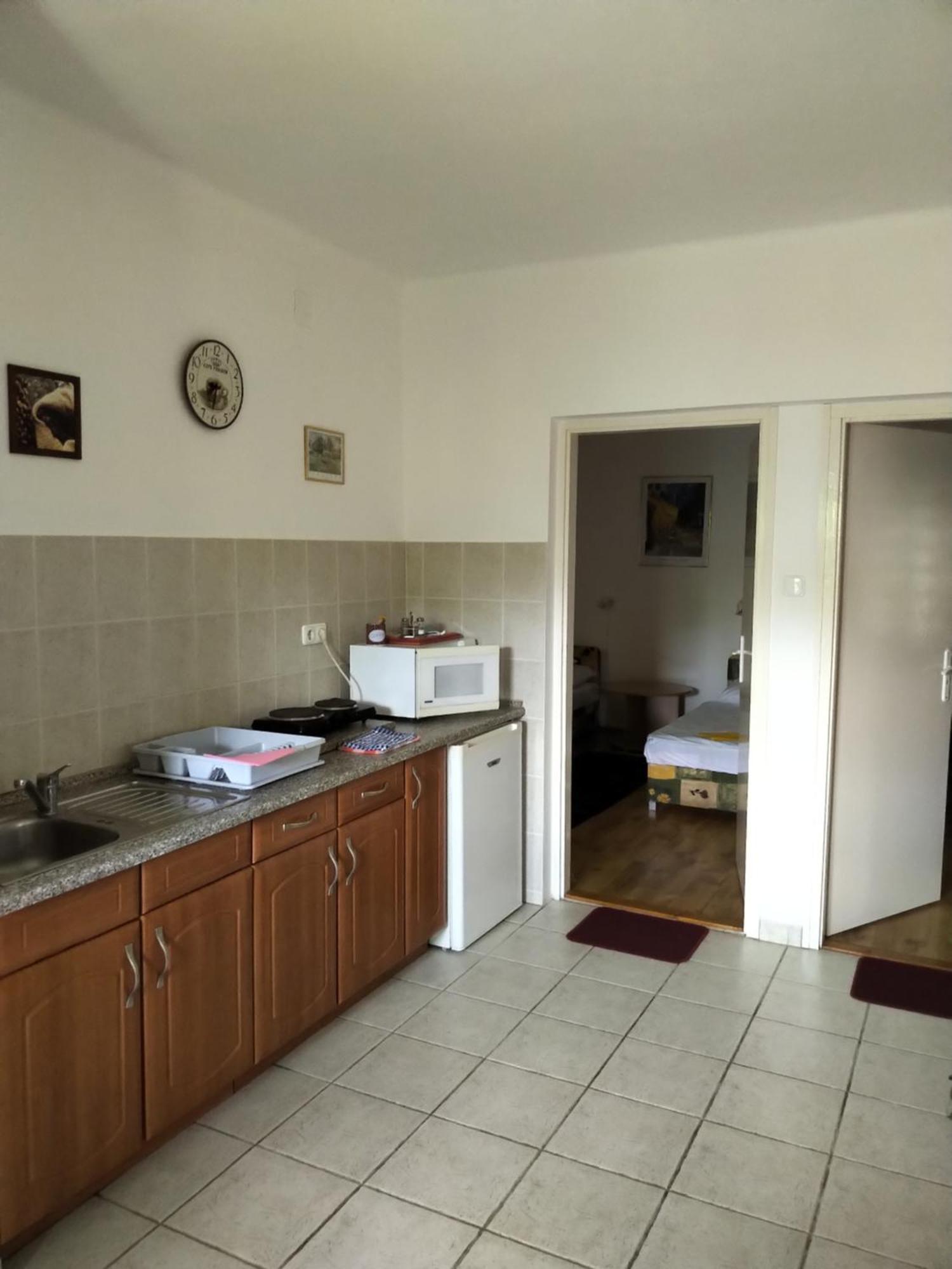 Reteshaz Strudelhaus Apartmanhaz Vonyarcvashegy Eksteriør billede